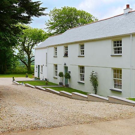 Caroe Farm House Bed & Breakfast Otterham Exterior photo